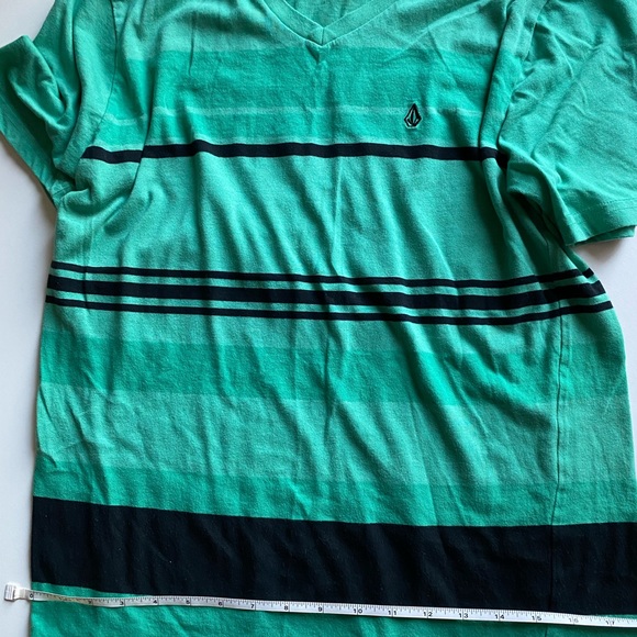 2 men’s t-shirts Hollister S Volcom M - Picture 10 of 15